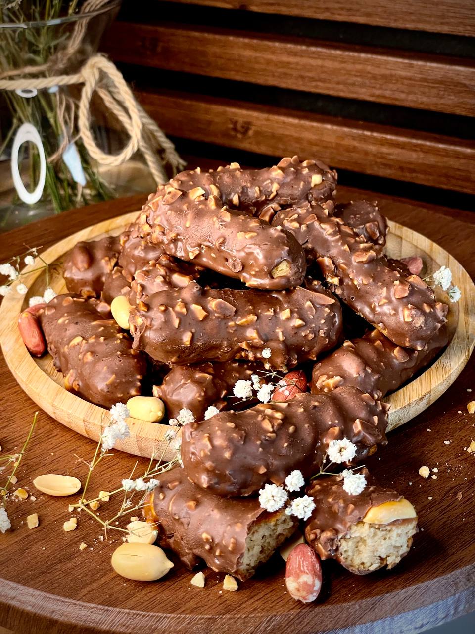 شکلات بادام زمینی